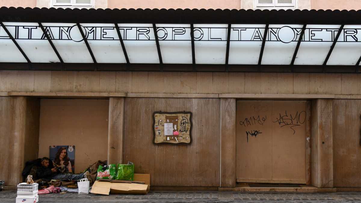 Immagine di Lo zampino di Carocci sul cinema Metropolitan