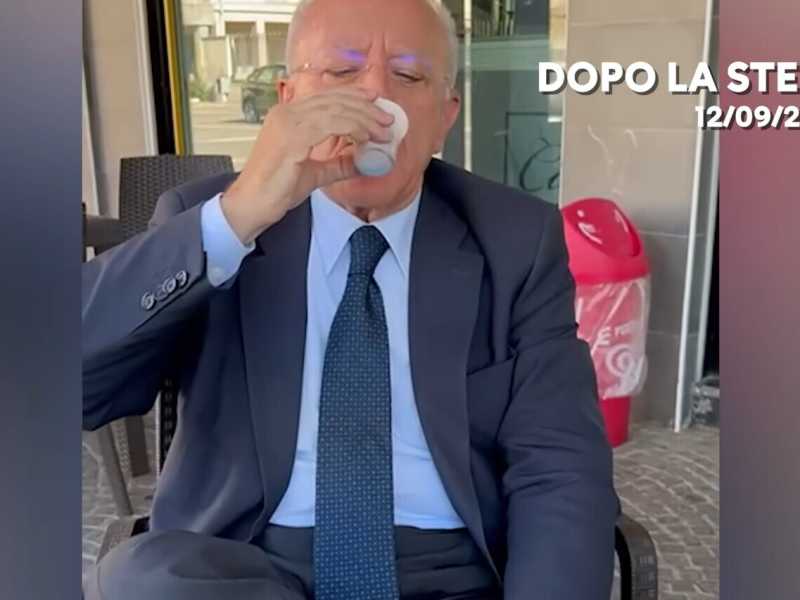 De Luca a Caivano tira fuori il tratto popolare e intellettuale che manca alla politica