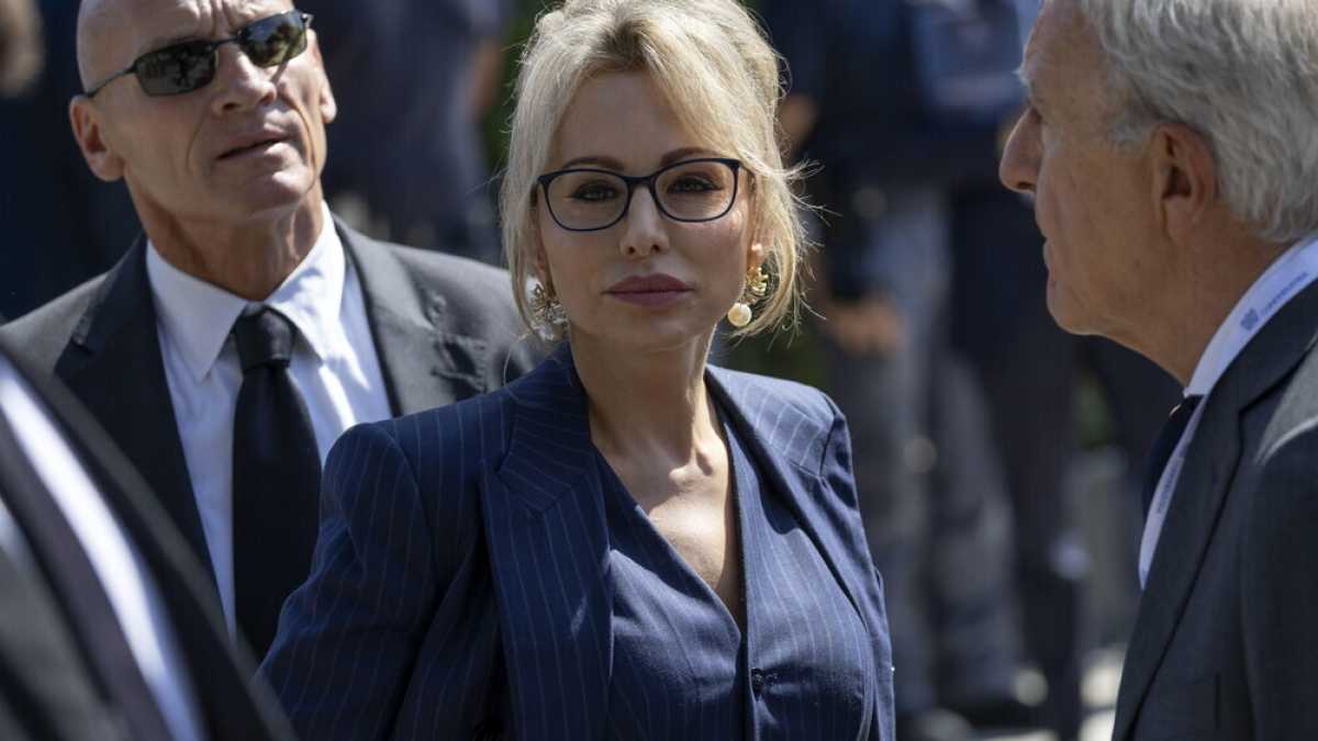 Immagine di Marina Berlusconi critica il governo: "Grandi perplessità sulla tassa sugli extraprofitti"