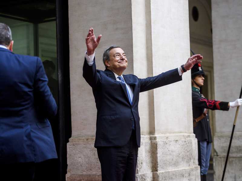 Il grande freddo che a sinistra accoglie la nomina europea di Draghi