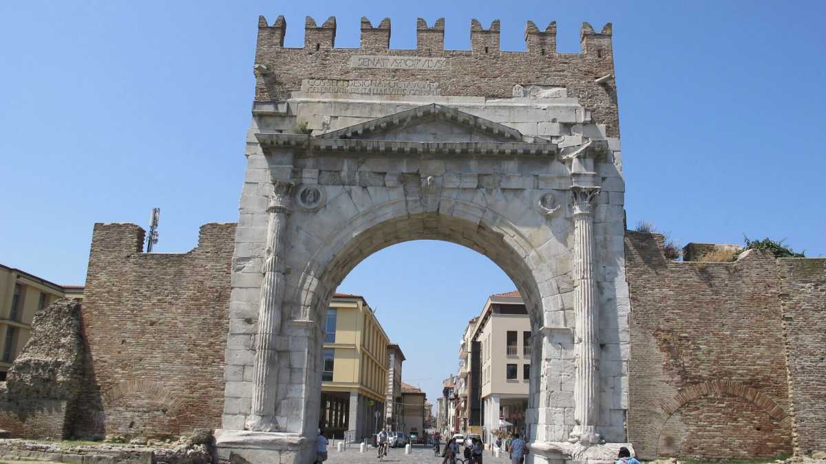 Immagine di Chi me lo fa fare di scrivere un libro intitolato "Emilia"