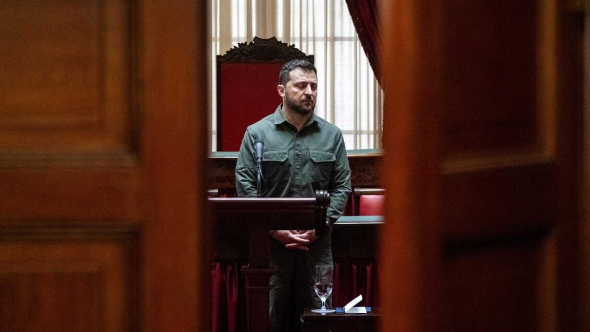 Immagine di Zelensky, il dittatore a tempo determinato di cui Kyiv ha bisogno