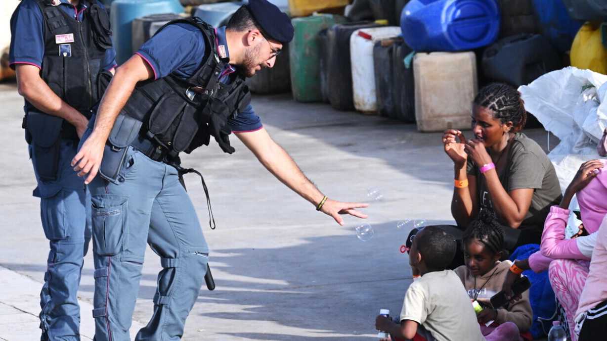 Immagine di 5mila euro per evitare di essere trasferiti nei Cpr: ecco la garanzia finanziaria chiesta dal governo ai richiedenti asilo