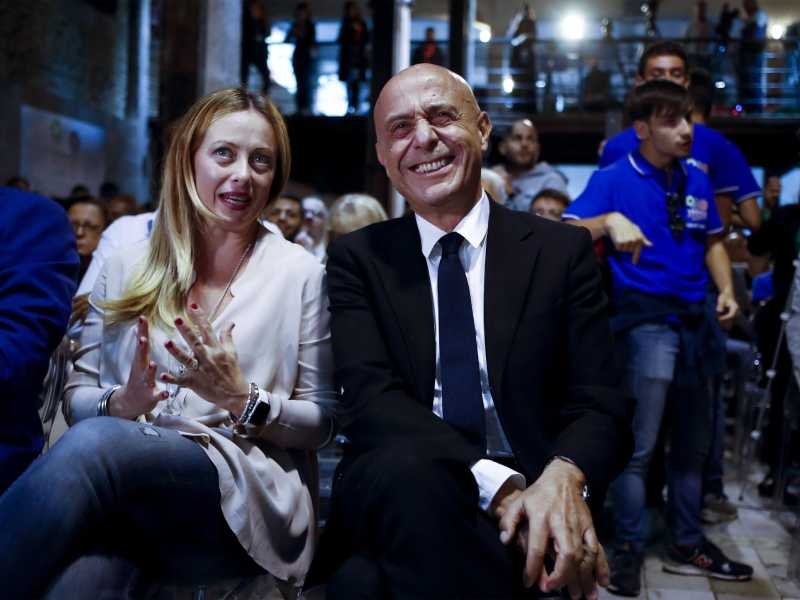 “Meloni, lascia perdere Sunak e convinci la Ue a fare un piano Mattei europeo”. Intervista a Minniti