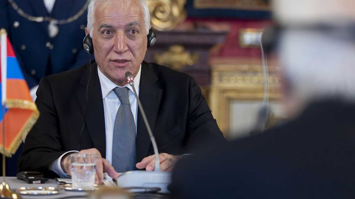 Immagine di Il presidente armeno al Foglio: basta dare armi all’Azerbaigian