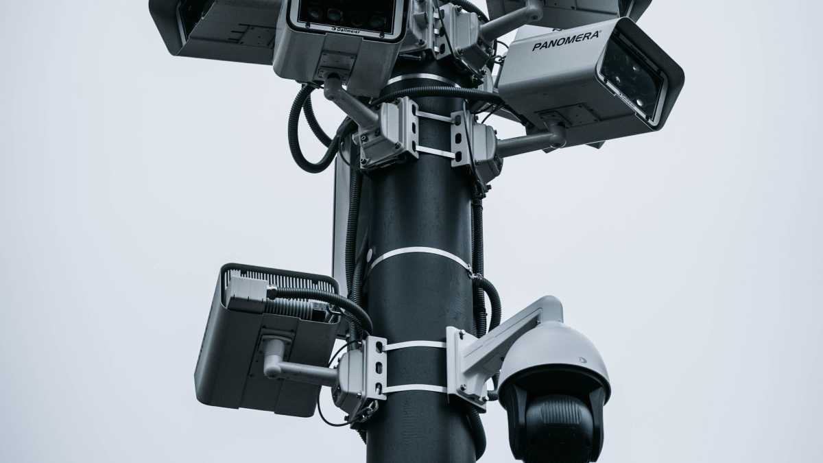 Immagine di Un libro su Clearview AI mostra i rischi della corsa all’oro nelle intelligenze artificiali