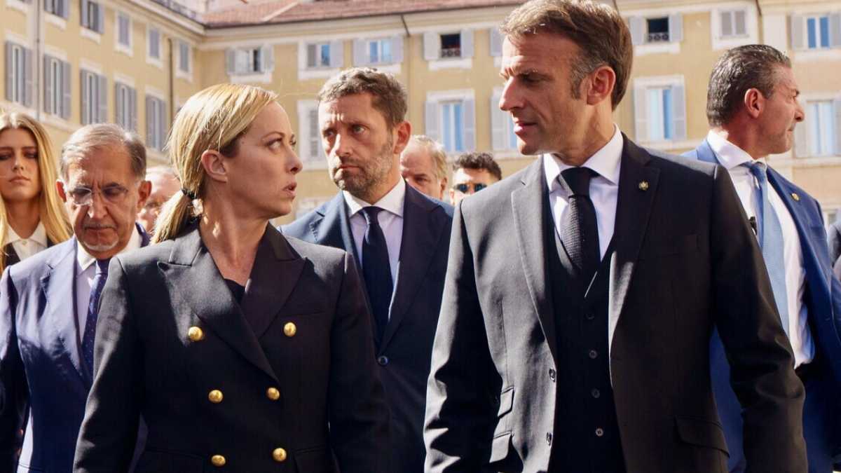 Immagine di Tra Meloni e Macron c'è un Salvini di troppo: cortocircuito lepenista