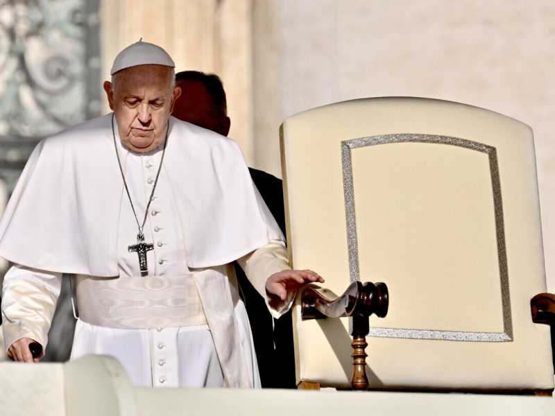 Il Papa ci ricasca e a Mosca si festeggia