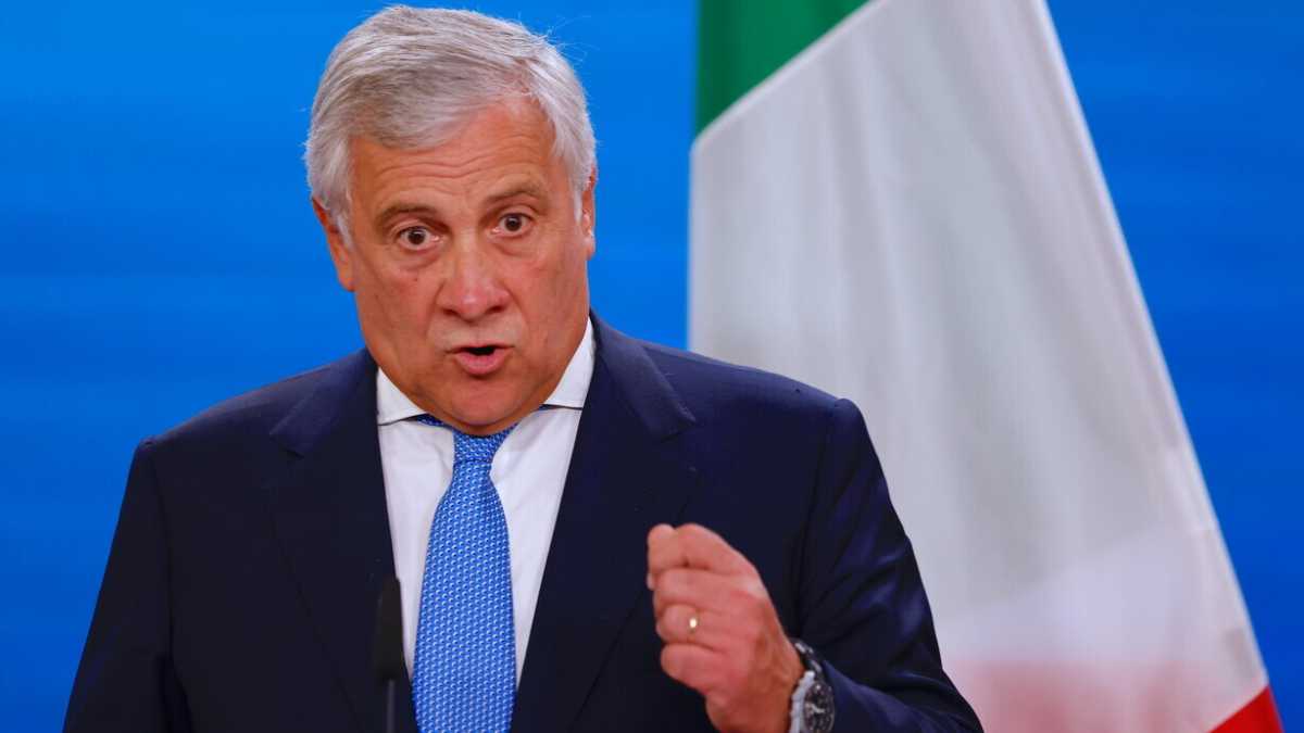 Immagine di Tajani va in Germania e stempera le polemiche con Berlino