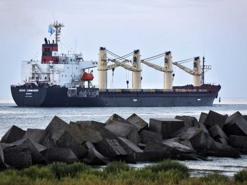 Ucraina: partita La nave Brave Commander con grano dal porto di Odessa (LaPresse) <br />