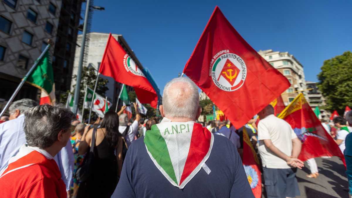 Immagine di L’Anpi partecipa a una manifestazione stalinista e filoputiniana