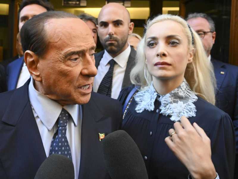Gli auguri commossi di Fascina a Berlusconi: "Nostro amore ci legherà per l’eternità"