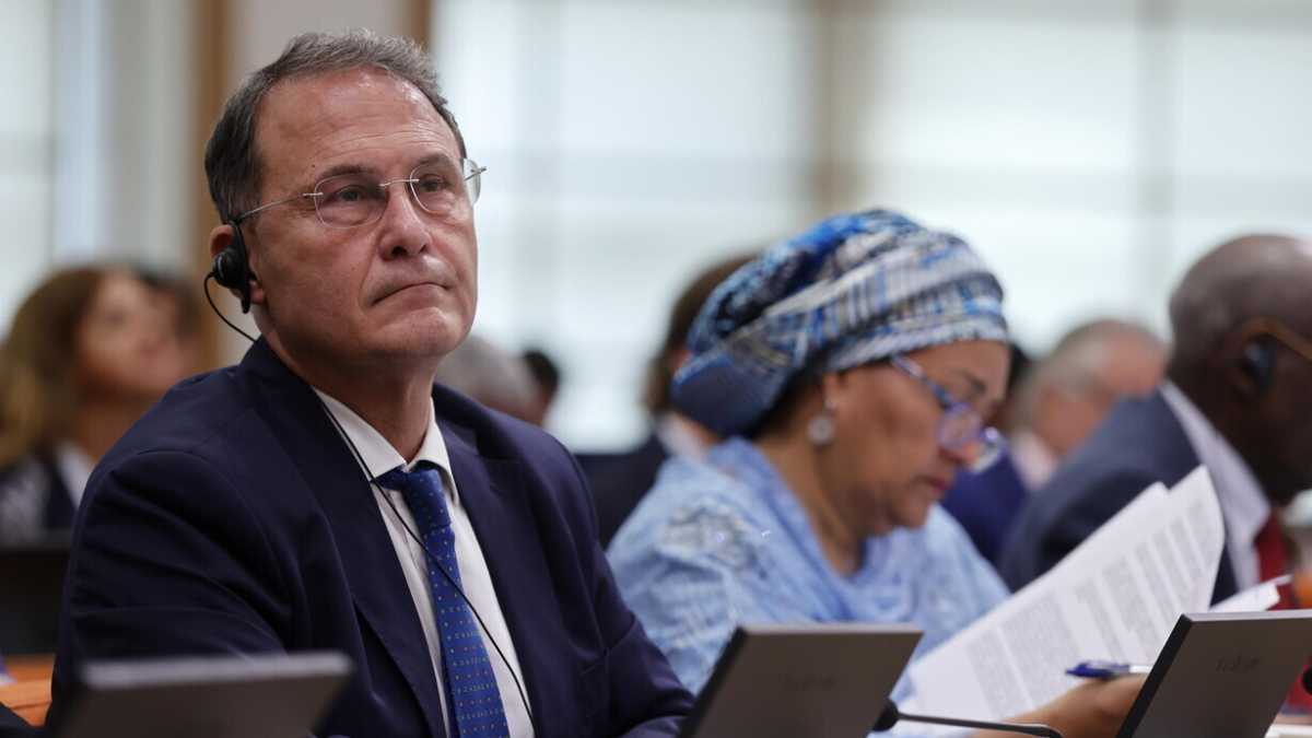 Immagine di Il viceministro Cirielli: “Sul sostegno a Kyiv non avremo cedimenti”
