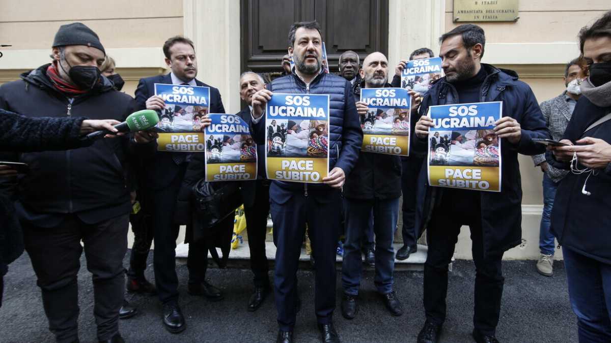 Immagine di Di cosa sono stanchi gli italiani, di una guerra che non combattono?