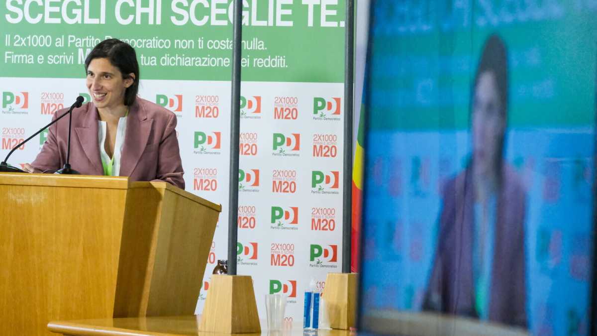 Immagine di L'orologio di Schlein. Mobilita il Pd ma scansa Conte (che vuole candidare Emiliano)