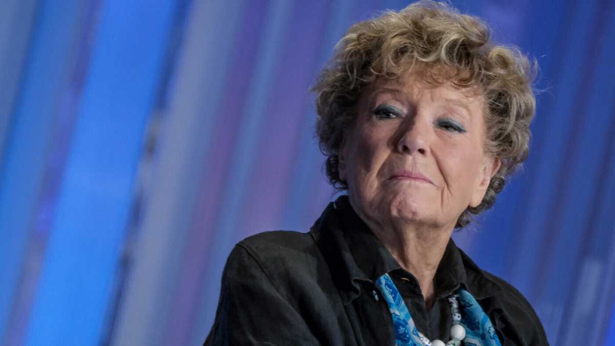 Immagine di Il canto a tratti sognante di Dacia Maraini di un’infanzia lontana, in un campo di prigionia giapponese