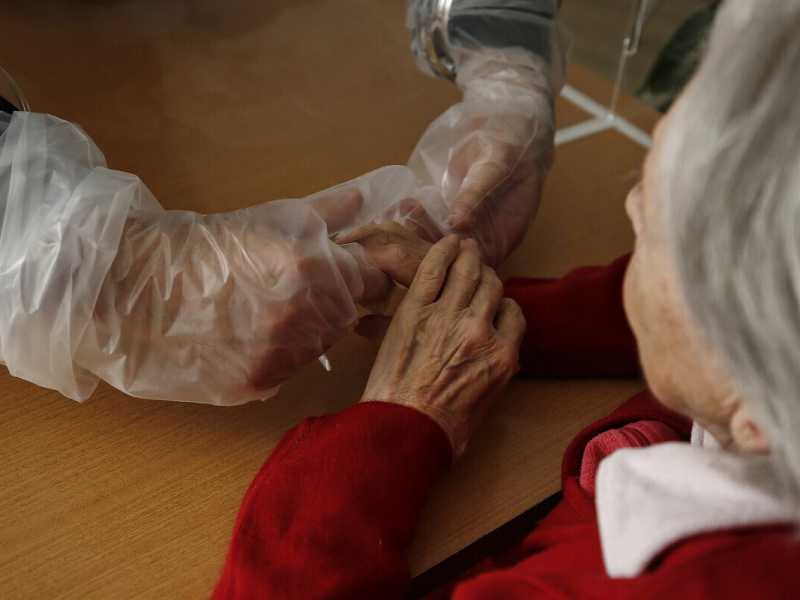 Perché Meloni non punta sulla riforma per gli anziani non autosufficienti?
