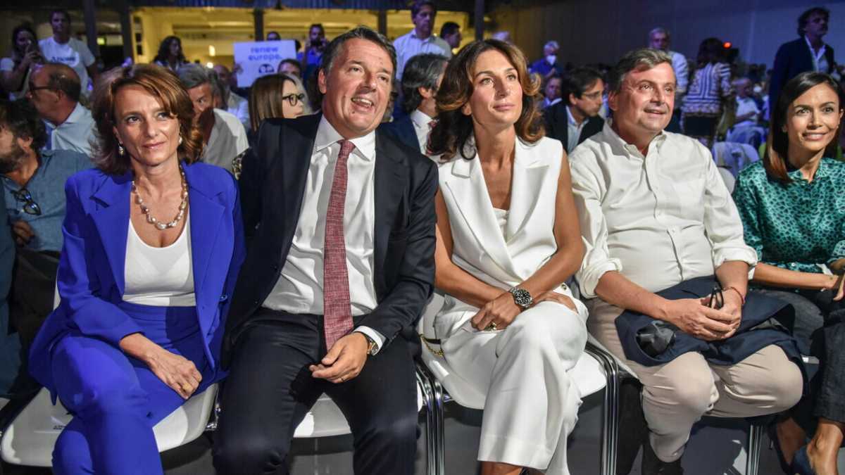 Immagine di Il centro centrifugo: Moratti torna in FI, Bonetti attacca Renzi