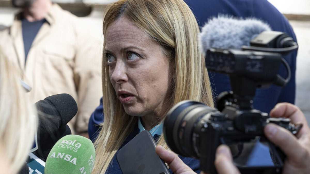 Immagine di Meloni non teme le agenzie di rating, ma la sua maggioranza: "Niente emendamenti alla manovra"