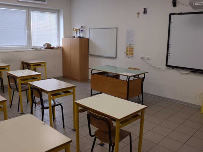Nessuno vuole studiare il latino perché nessuno è capace di insegnarlo