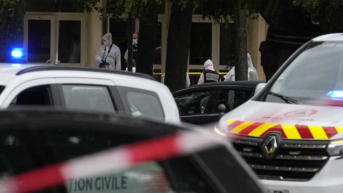 Immagine di Un altro professore in Francia ucciso al grido di “Allahu Akbar”. La scuola nel mirino