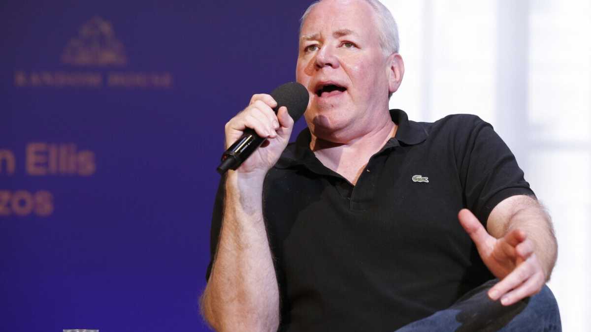 Immagine di Il romanzo di Bret Easton Elli: uno spartito che si colloca tra “Cuore selvaggio” e “Twin peaks”