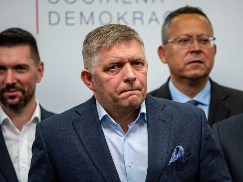 Il Partito socialista europeo sospende Robert Fico