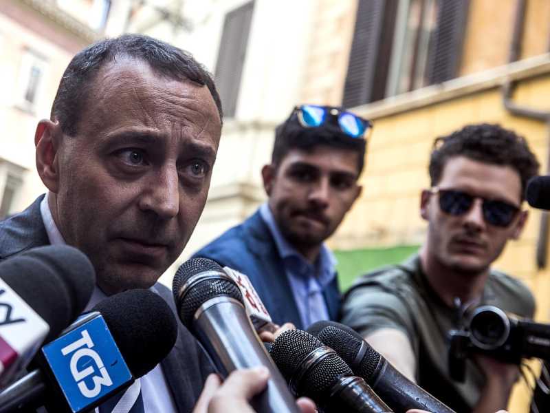 Le stranezze dell'inchiesta contro Stefano Esposito