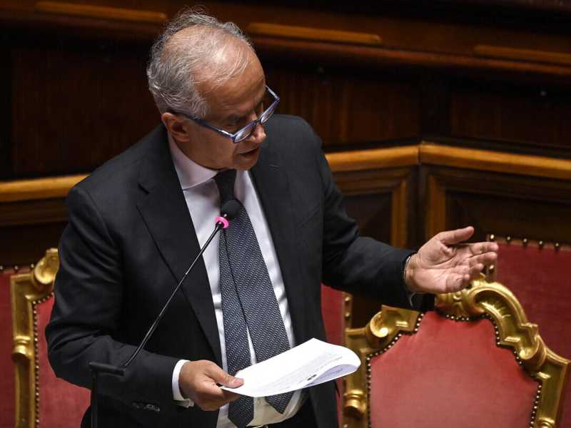 Piantedosi sul rischio inflitrazioni terroristiche: "Rafforzati i controlli sui migranti. L'Ue finanzi i Cpr"