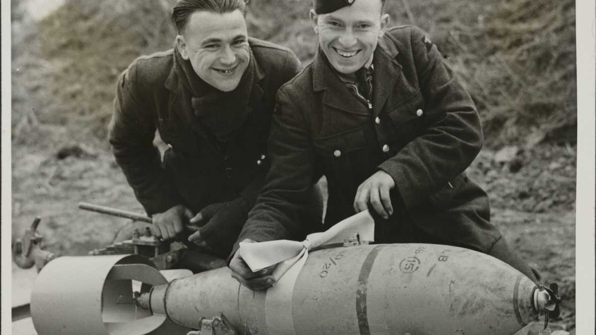 Immagine di Nonostante Covid, IA, clima e Terza Guerra Mondiale guardo al bicchiere mezzo pieno