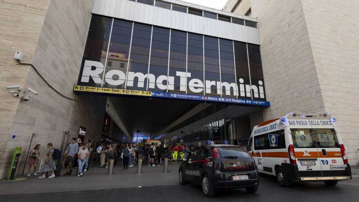 Immagine di Morto un cantiere, se ne fa un altro. E i taxi già spariti ri-spariscono a Termini