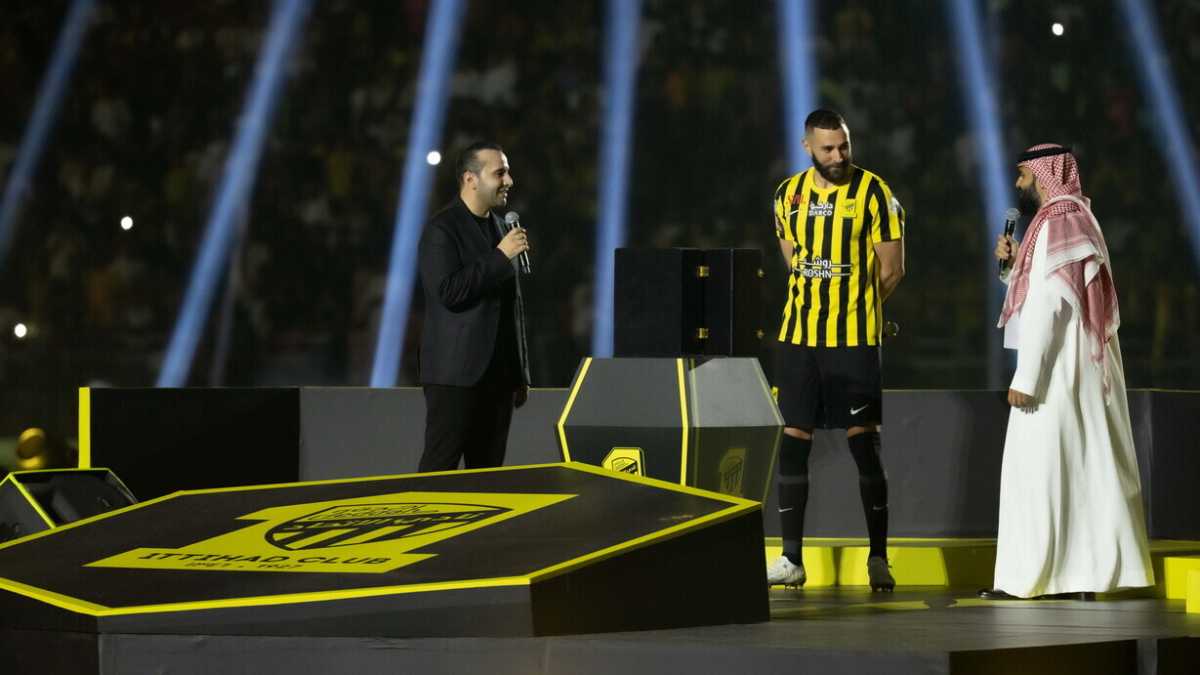 Immagine di L’orrendo circo montato dai sauditi attorno al calcio