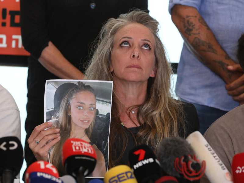 Le famiglie degli ostaggi dopo il video pubblicato da Hamas: "Liberate tutti i prigionieri"