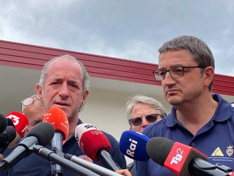 Il governatore del Veneto, Luca Zaia, e il presidente della Provincia autonoma di Trento, Maurizio Fugatti (Ansa) <br />