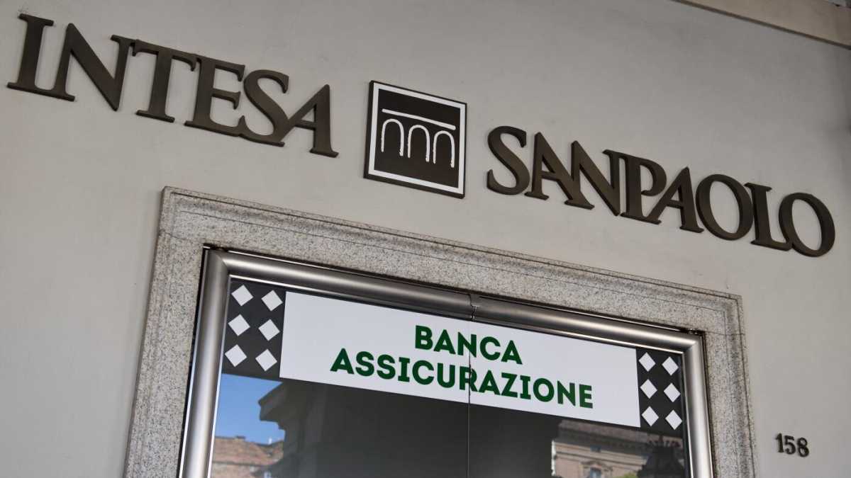 Immagine di Come Unicredit, anche Intesa non paga la tassa sugli extraprofitti