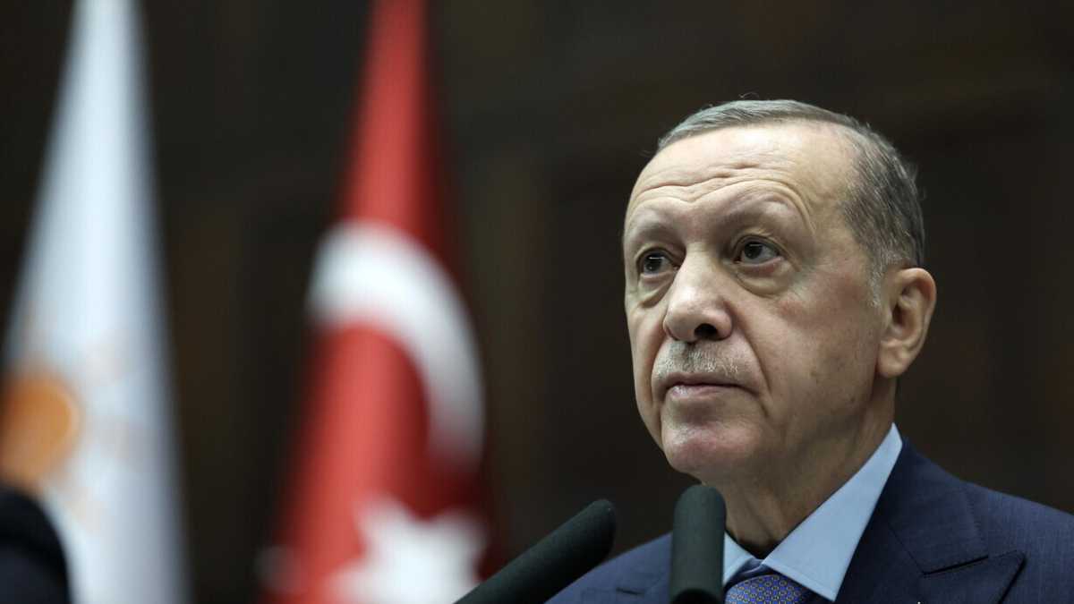 Immagine di Erdogan straccia la sua trama da mediatore e si schiera con Hamas contro Israele