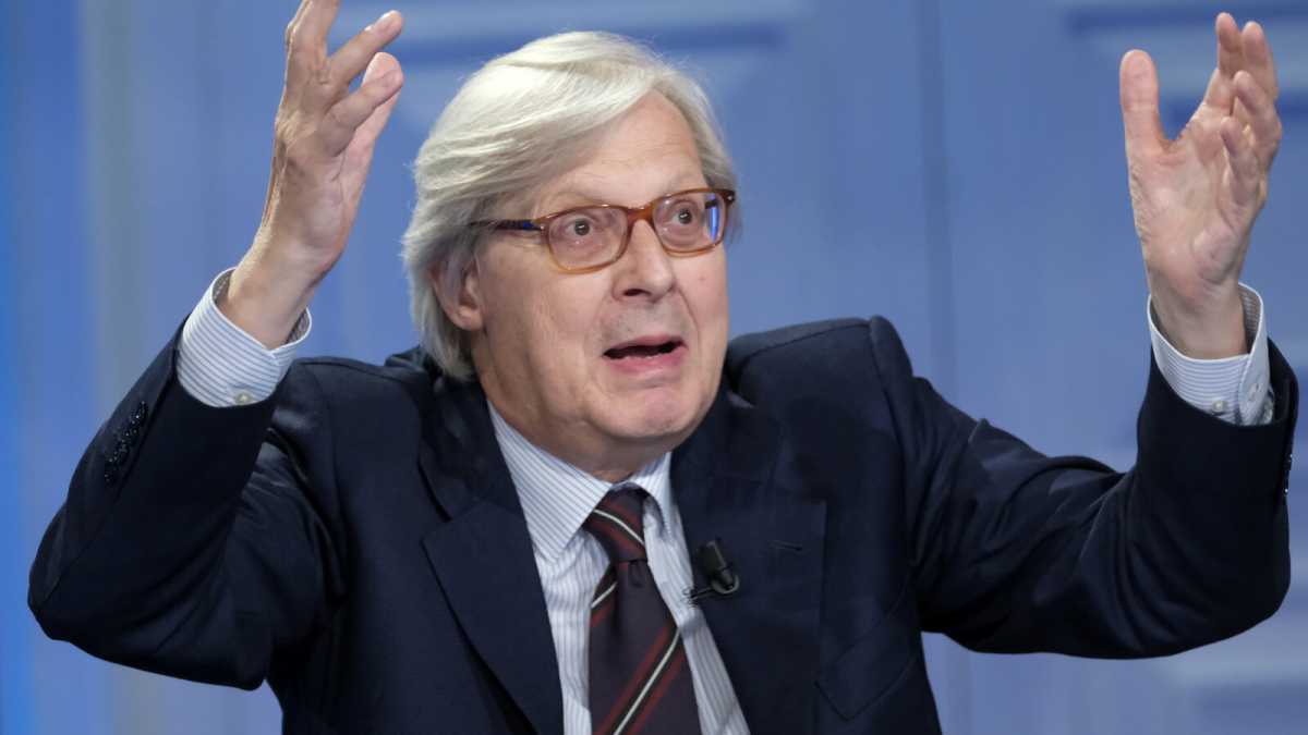 Immagine di Sgarbi contro Sgarbi. Vecchi e nuovi guai del sottosegretario alla Cultura
