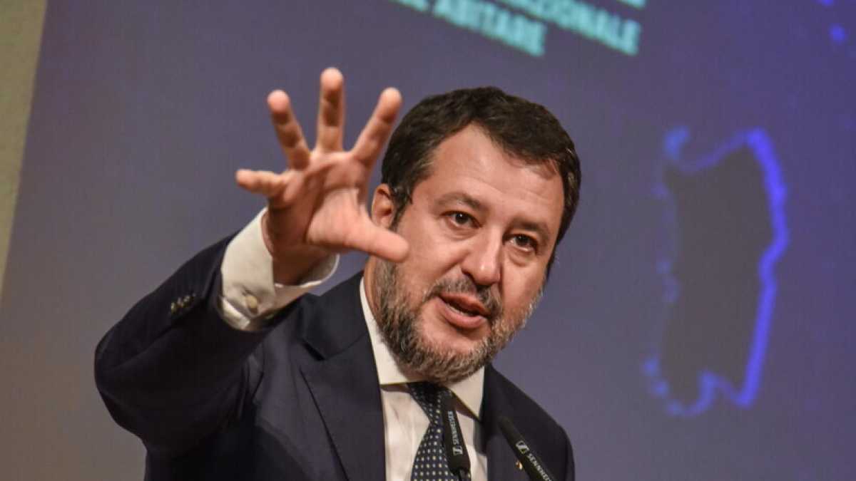 Immagine di Salvini ottiene una finta Quota 103 ed esulta. Sulla casa anticipa Schlein