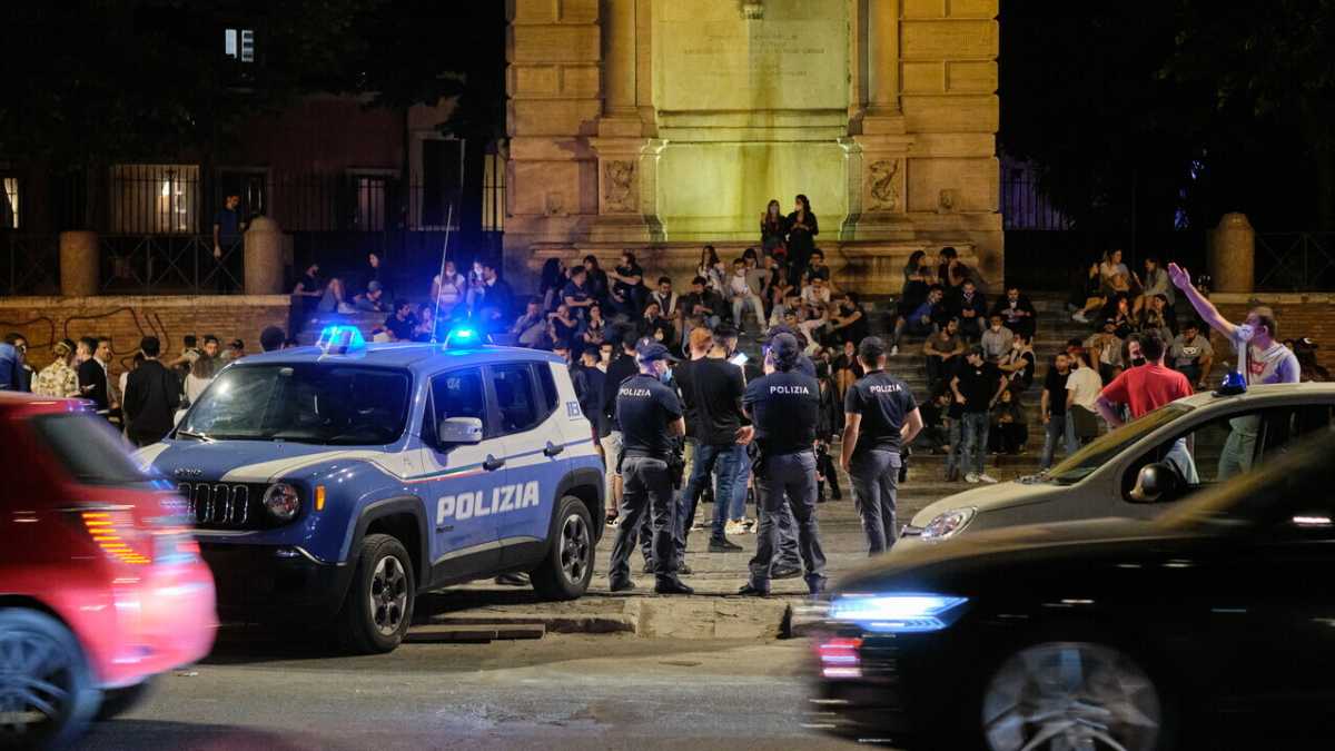 Immagine di Da Roma a Milano, la prova che l’uguaglianza esiste: se chiami vigili e polizia... non arrivano