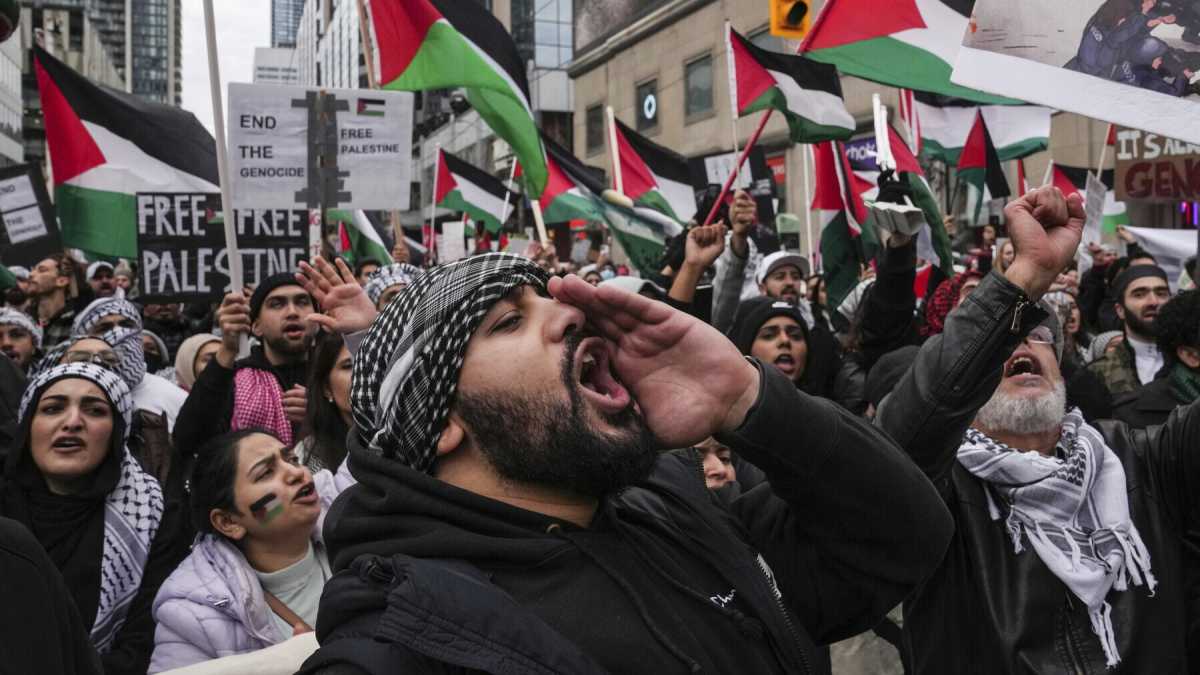 Immagine di Petruccioli: “L’antisemitismo è di nuovo qui tra noi. I pacifisti? Opportunisti che ignorano la storia”