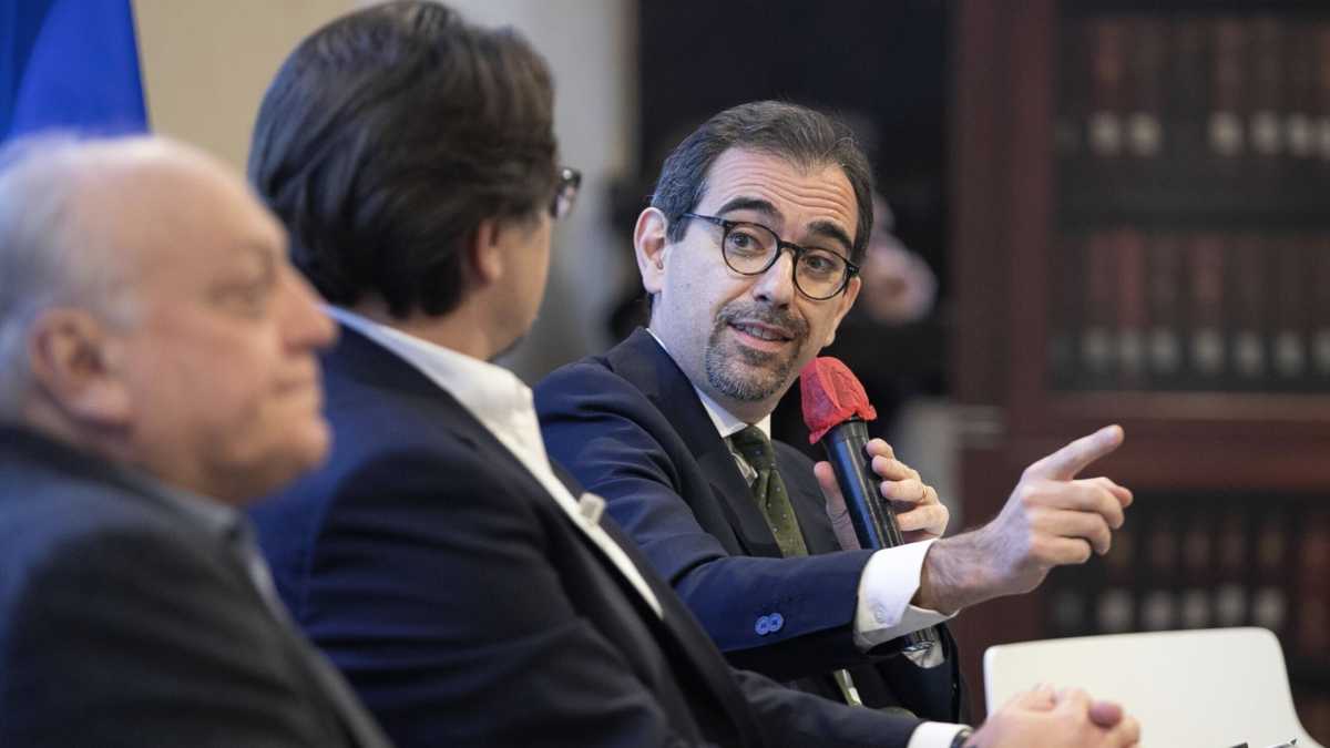 Immagine di "Premierato? Sì alla riforma, no ai pasticci all'italiana". Parla il costituzionalista Clementi