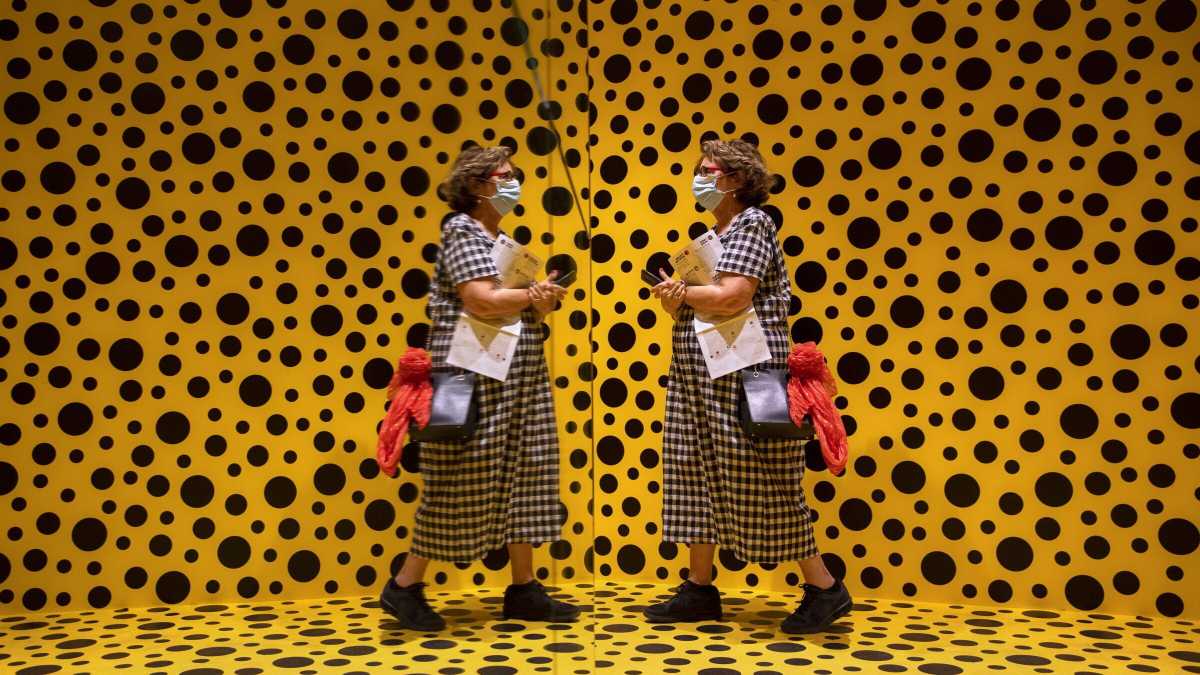 Immagine di Brutta reputazione. Il mito di Yayoi Kusama è eccessivo anche senza il problema del suo razzismo