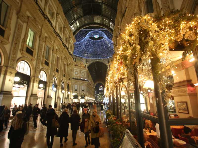 I commercianti di corso Buenos Aires vincono una proroga sui cantieri e salva il Natale