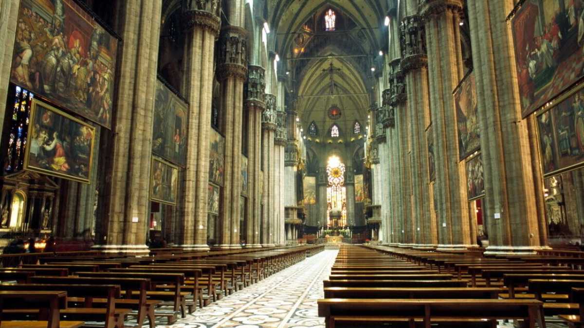 Immagine di I “quadroni” e lo “scurolo” di San Carlo, per la sua festa un Duomo tutto da scoprire