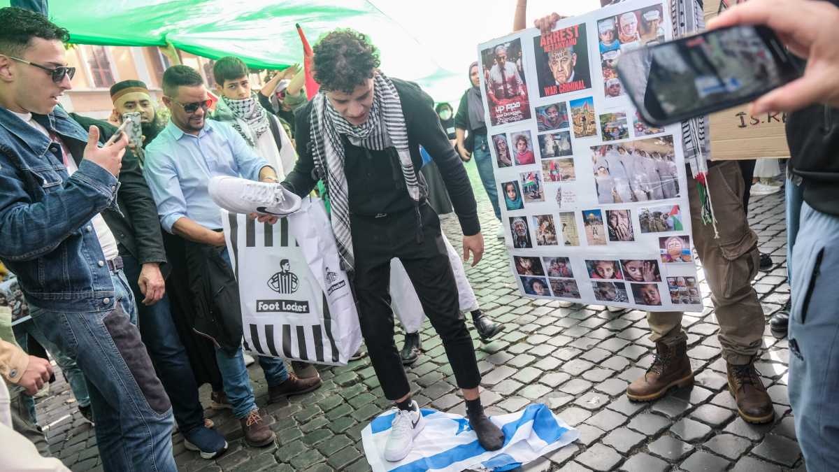 Immagine di Perché l’odio contro l'occidente ha trasformato Israele in un bersaglio