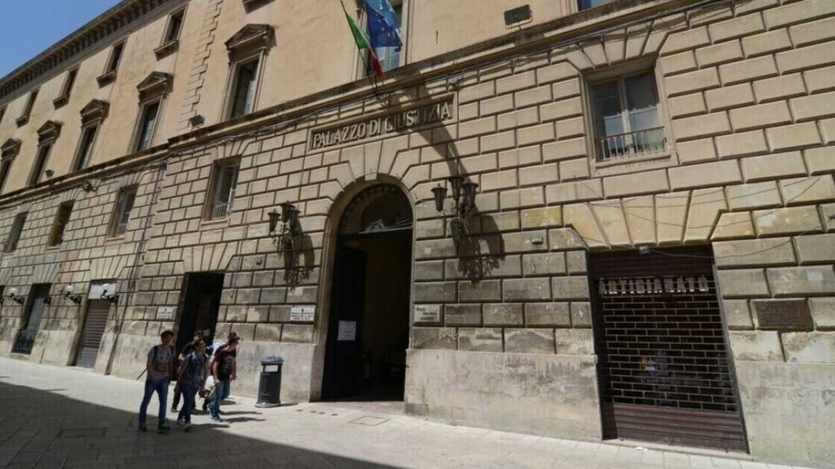 Immagine di A Lecce ci sono l’unico giudice pro balneari e l’unico sindaco che li contrasta