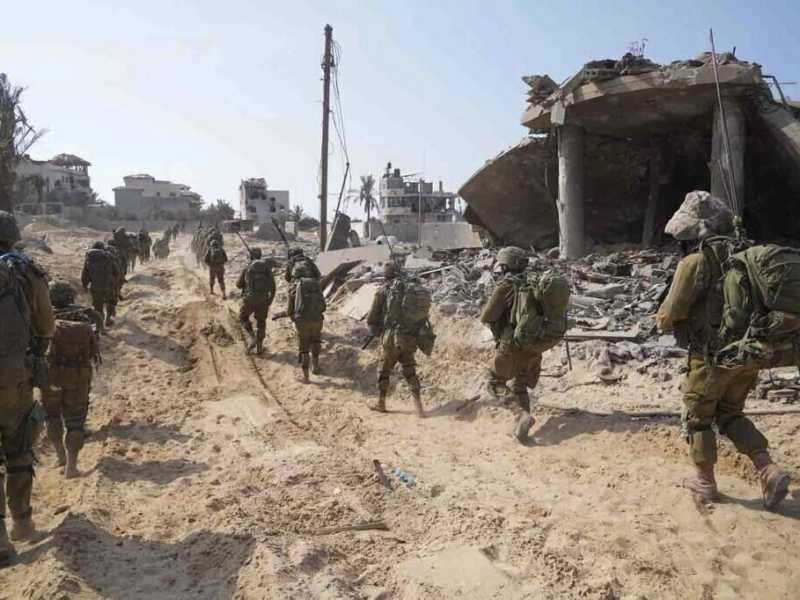 Soldati israeliani nella Striscia di Gaza (LaPresse)