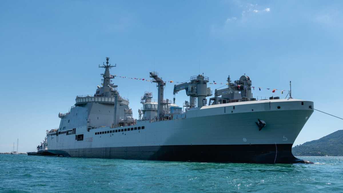 Immagine di L'Italia manda una nave-ospedale davanti a Gaza. Domani a Parigi il coordinamento internazionale