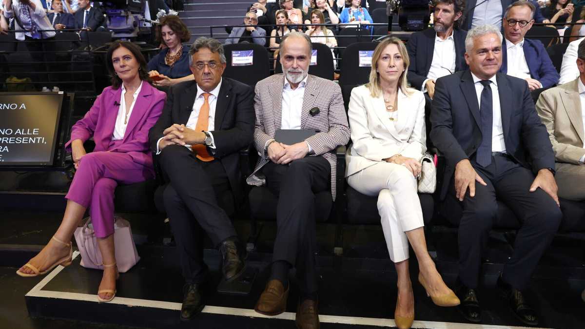 Immagine di Ultimo tango alla Rai. Tra Sergio e Rossi, Chiocci ci cova