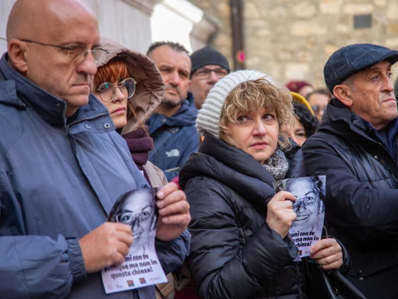 Una manifestazione organizzata contro il vescovo di Potenza (foto Ansa)